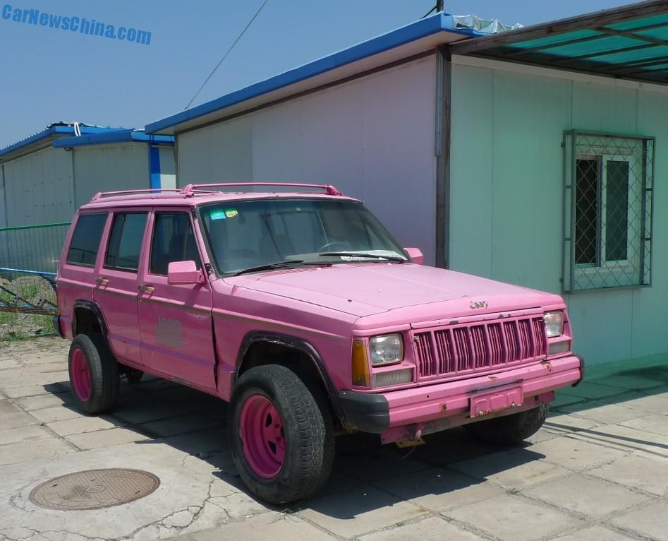 jeep-pink-1.jpg