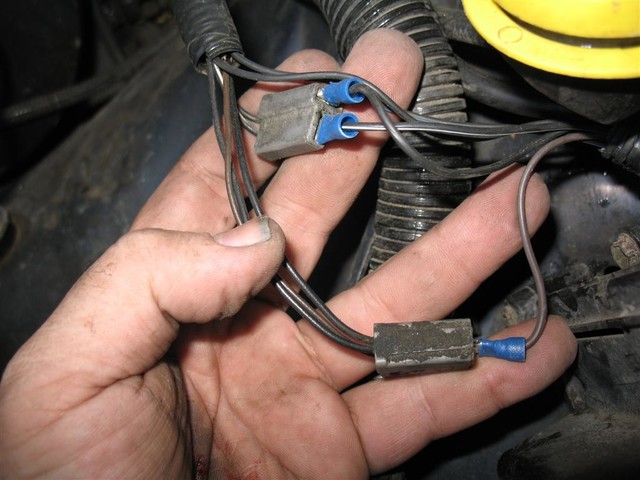 Washer_Pump_Wiring_Connects.sized.jpg